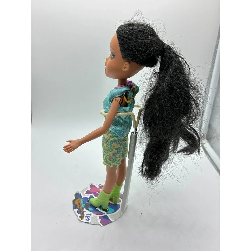 Bratz Doll Jade with Black Hair - Blue Top & Floral Skirt - Green Boots